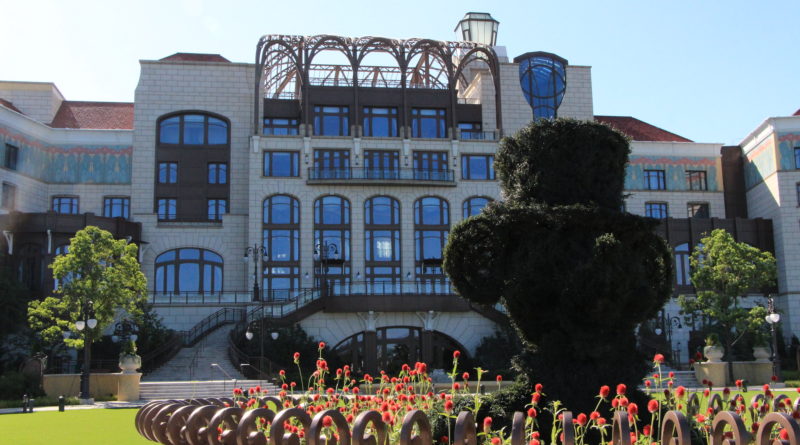 Shanghai Disneyland Hotel